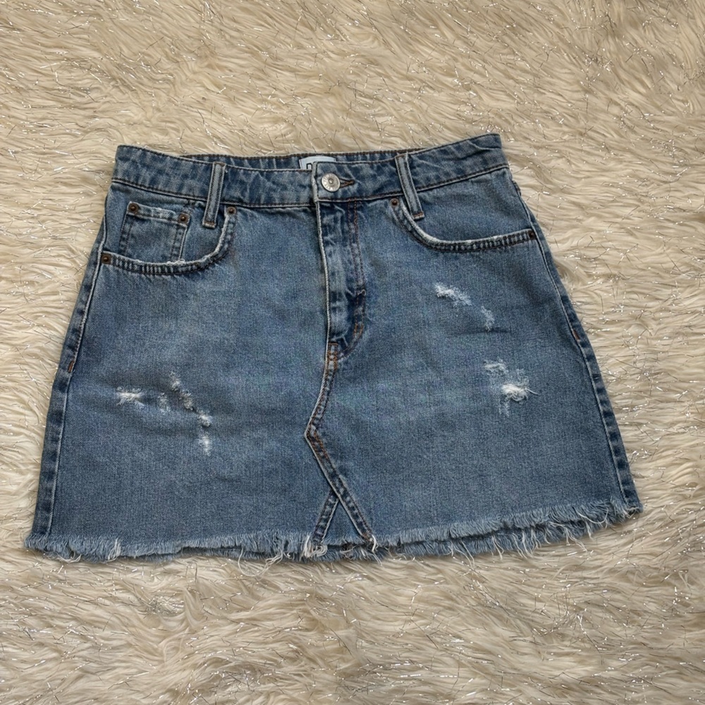 BDG Urban Outfitters Women’s Blue Distressed Denim Mini Skirt Size M